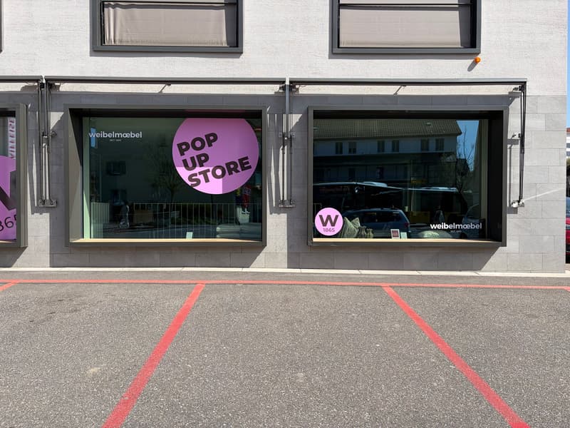 Attractive retail space in prime central location with generous window frontage (2)