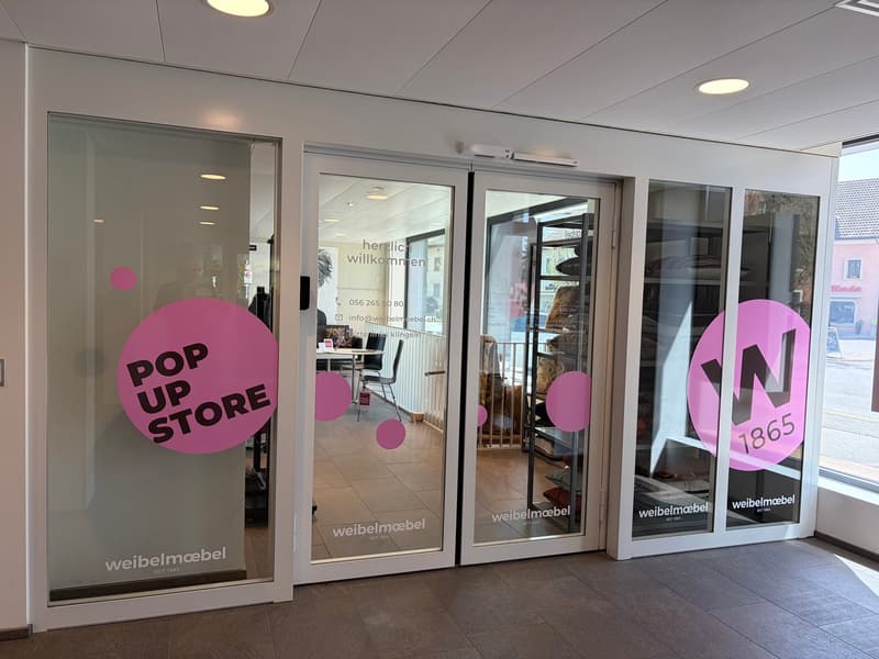 Attractive retail space in prime central location with generous window frontage (3)