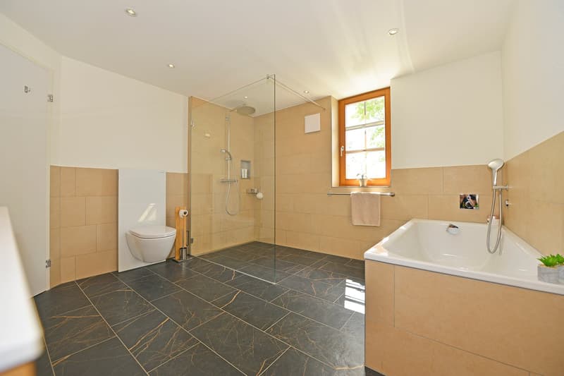 4-5-zimmer-maisonettewohnung-mit-garten-in-widen