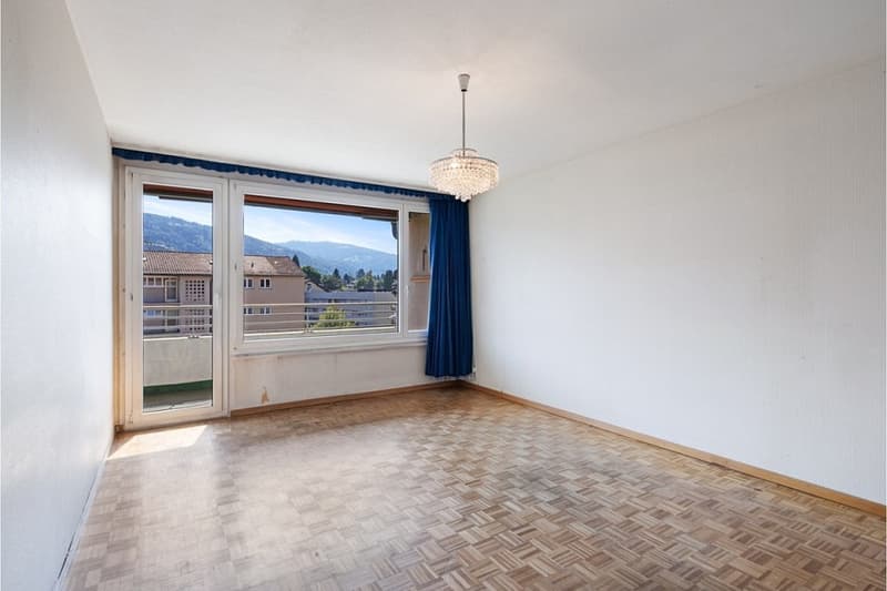 3.5-Zimmer-Dachwohnung mit viel Gestaltungspotenzial (4)