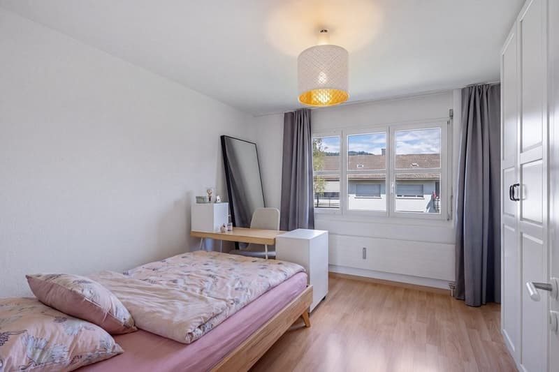 Attraktive 2.5-Zimmer-Wohnung an zentraler Lage in Baar (5)