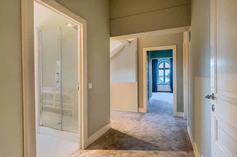 Magnifique villa toscane de 14 pièces à Versoix (17)