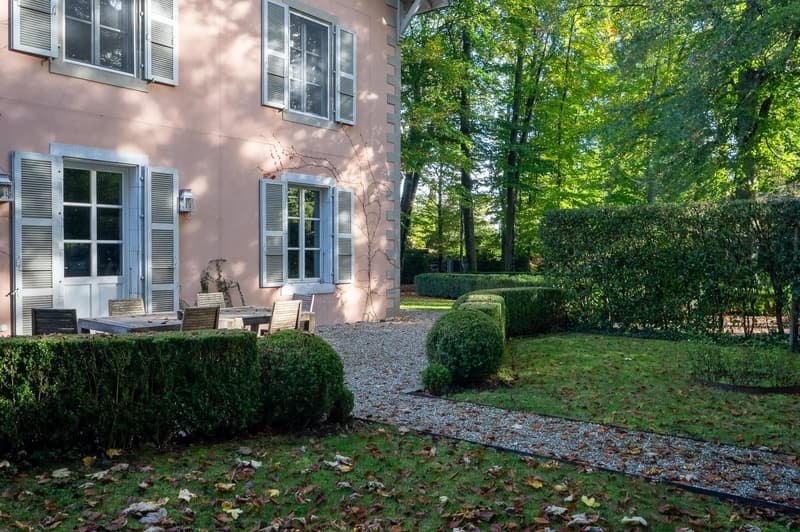 Magnifique villa toscane de 14 pièces à Versoix (21)