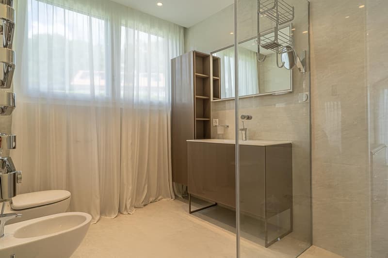 Grande villa contemporaine avec 5 chambres en suite (16)