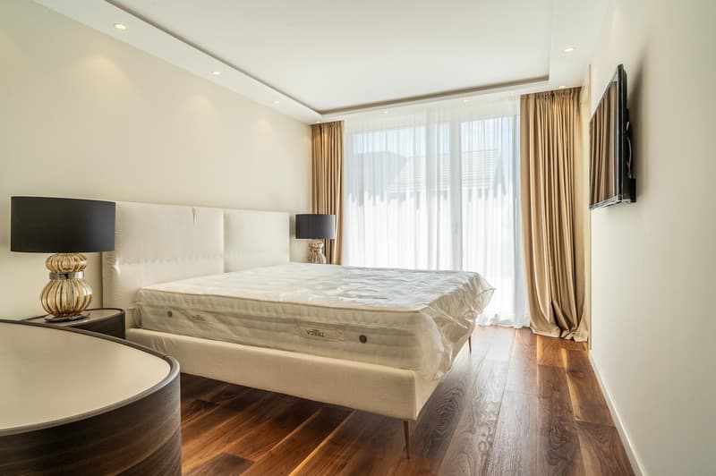 Grande villa contemporaine avec 5 chambres en suite (4)