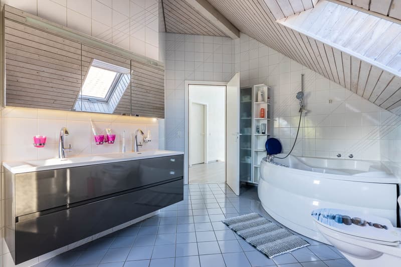 Villa contiguë en pignon avec jardin et piscine – Gland (VD) (14)