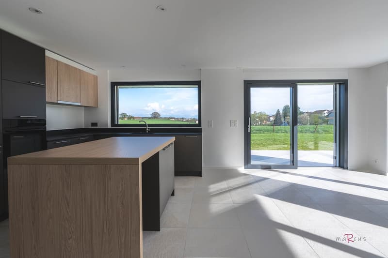 Maison mitoyenne avec 4 chambres, magnifique vue sur les champs et les Alpes (15)