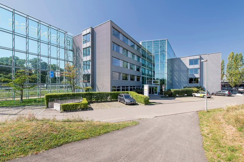 Businesspark Wallisellen - Kombination aus Büro-; Ausstellungsflächen & light industrial (2)