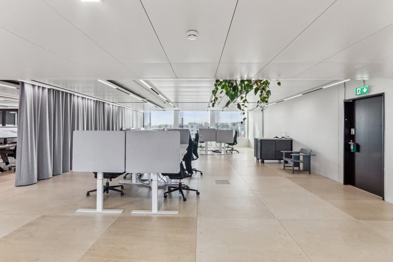 Bureaux de première classe dans une nouvelle rénovation complète à l'AMBASSADOR HOUSE (4)