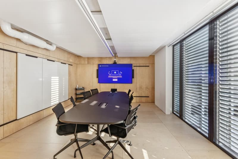 Bureaux de première classe dans une nouvelle rénovation complète à l'AMBASSADOR HOUSE (5)