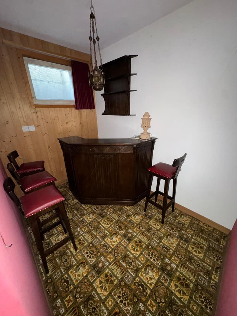 Grosszügiges 9.5-Zimmer-Einfamilienhaus in ruhiger Lage in Kriens (11)