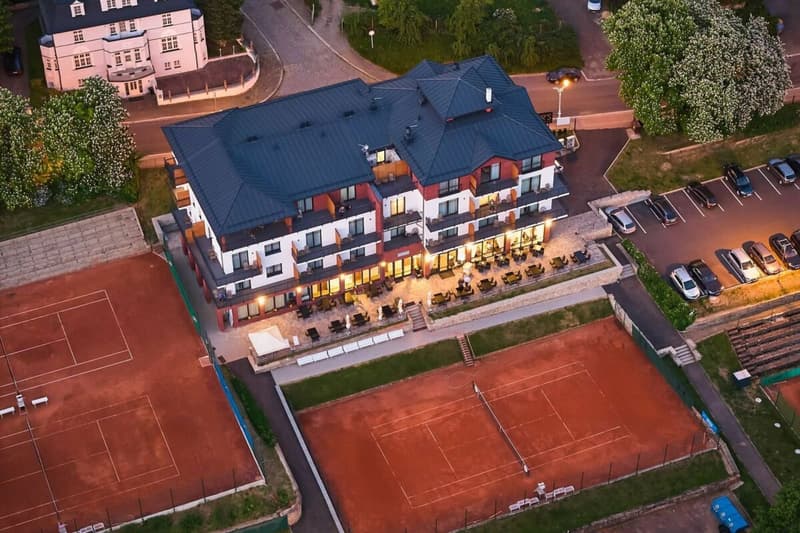 4-STAR HOTEL RESORT WITH TENNIS FACILITIES (2)