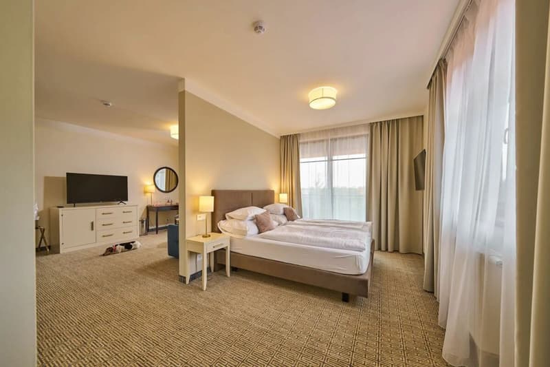 4-STAR HOTEL RESORT WITH TENNIS FACILITIES (14)