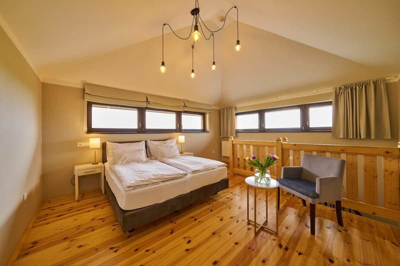 4-STAR HOTEL RESORT WITH TENNIS FACILITIES (5)