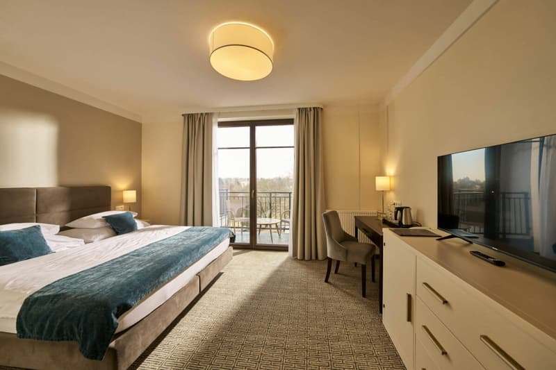 4-STAR HOTEL RESORT WITH TENNIS FACILITIES (12)