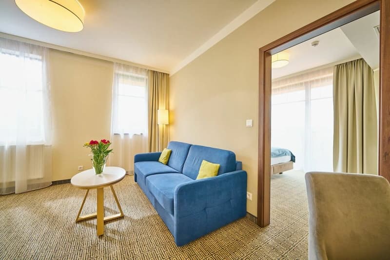 4-STAR HOTEL RESORT WITH TENNIS FACILITIES (9)