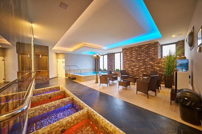 4-STAR HOTEL RESORT WITH TENNIS FACILITIES (21)