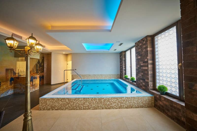 4-STAR HOTEL RESORT WITH TENNIS FACILITIES (23)