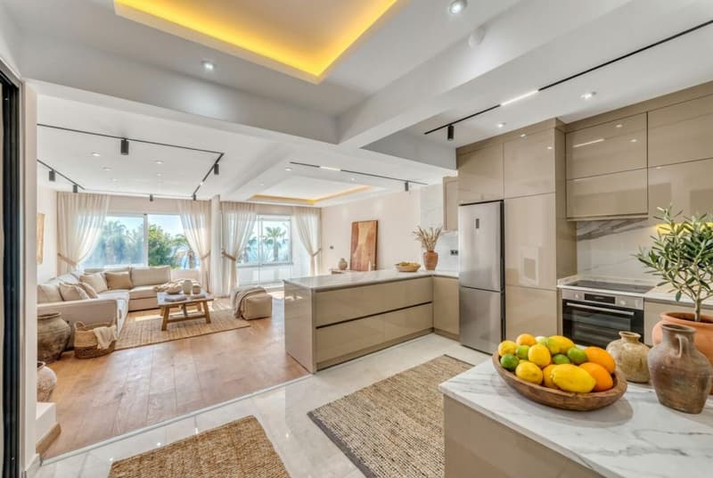PANORAMIC APARTMENT IN FIRST SEA LINE AT KLEOPATRA BEACH (7)