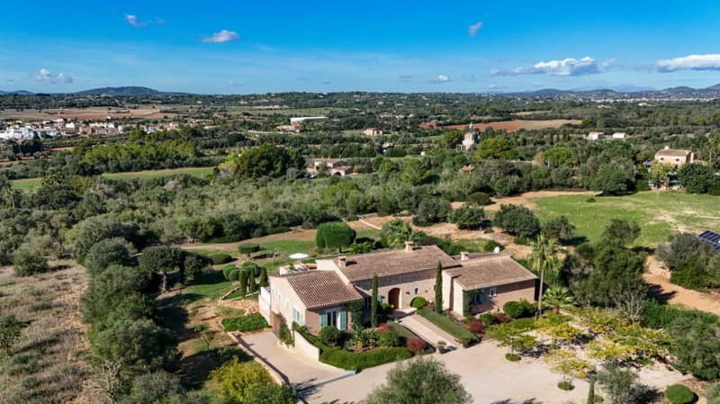EXCLUSIVE LUXURY FINCA WITH INFINITY POOL & MAXIMUM PRIVACY (4)