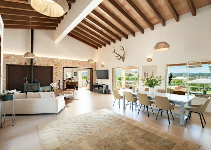 EXCLUSIVE LUXURY FINCA WITH INFINITY POOL & MAXIMUM PRIVACY (5)