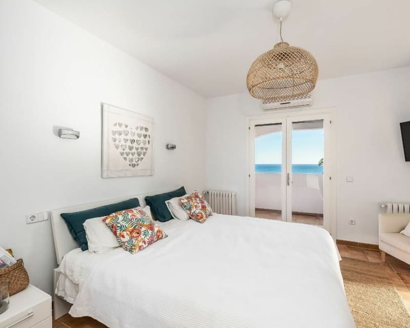 LUXURY VILLA WITH BREATHTAKING SEA VIEW ON MALLORCA (10)