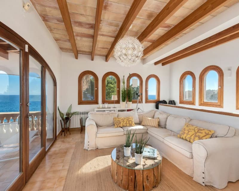 LUXURY VILLA WITH BREATHTAKING SEA VIEW ON MALLORCA (7)