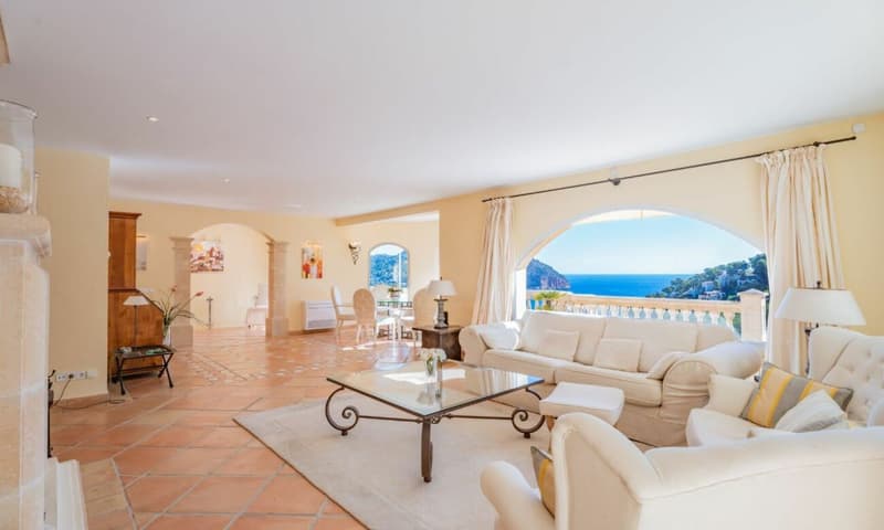 VILLA IN TRAUMLAGE AUF MALLORCA MIT PANORAMA-MEERBLICK (15)