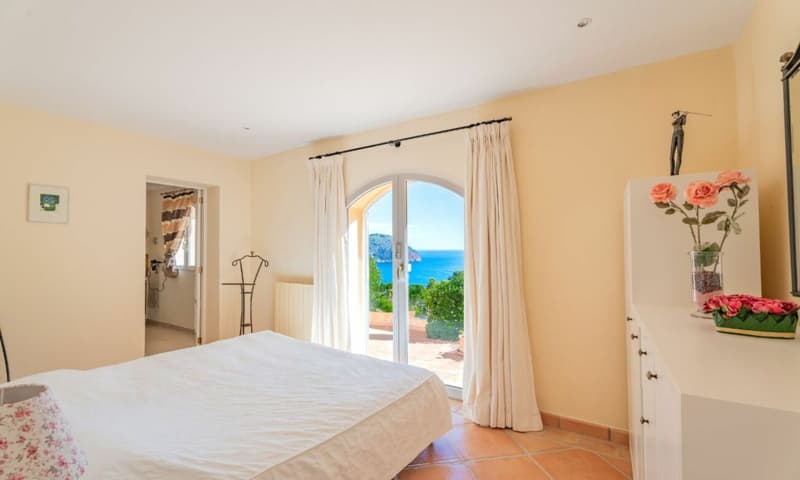 VILLA IN TRAUMLAGE AUF MALLORCA MIT PANORAMA-MEERBLICK (19)