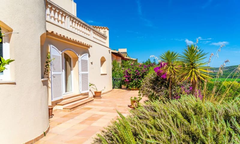 VILLA IN TRAUMLAGE AUF MALLORCA MIT PANORAMA-MEERBLICK (12)