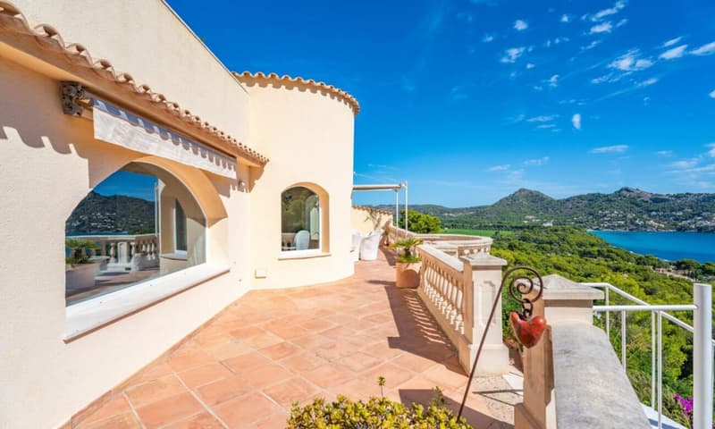 VILLA IN TRAUMLAGE AUF MALLORCA MIT PANORAMA-MEERBLICK (27)