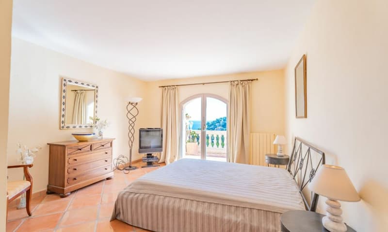 VILLA IN TRAUMLAGE AUF MALLORCA MIT PANORAMA-MEERBLICK (25)