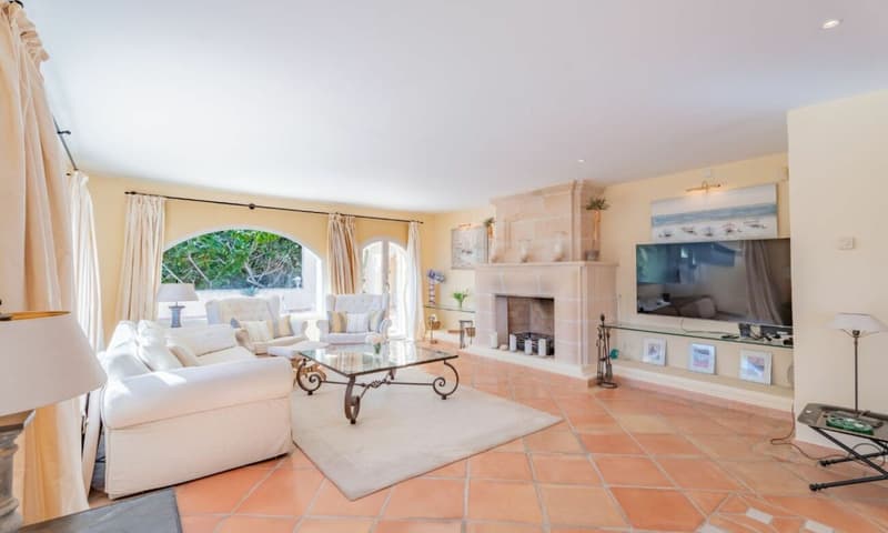 VILLA IN TRAUMLAGE AUF MALLORCA MIT PANORAMA-MEERBLICK (18)