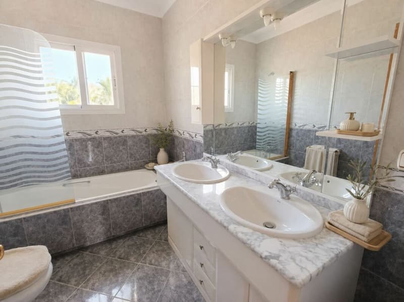 FREISTEHENDES HAUS IN TORROX COSTA MIT MEERBLICK UND GROSSEM GRUNDSTÜCK (13)