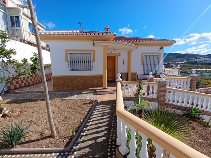 FREISTEHENDES HAUS IN TORROX COSTA MIT MEERBLICK UND GROSSEM GRUNDSTÜCK (3)