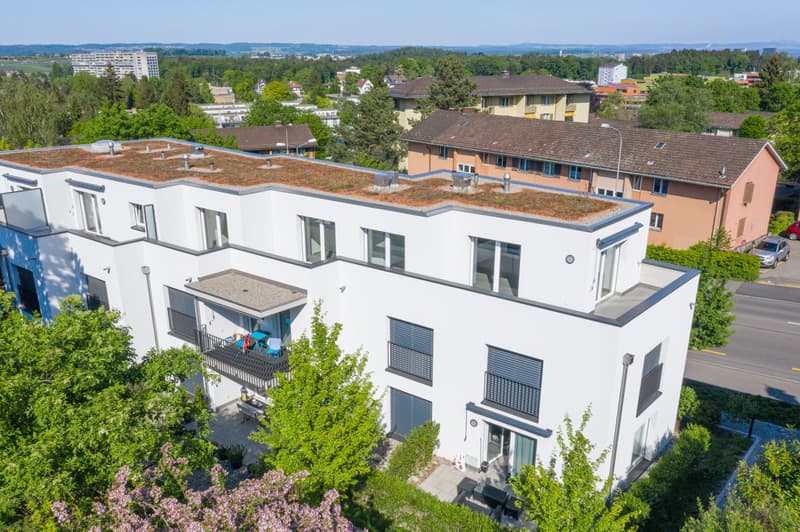 Wunderschöne 3.5-Zimmer-Wohnung mit grossem Balkon (2)