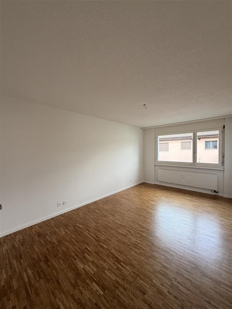 Grosszügige 4.5-Zimmerwohnung  mit Balkon (7)