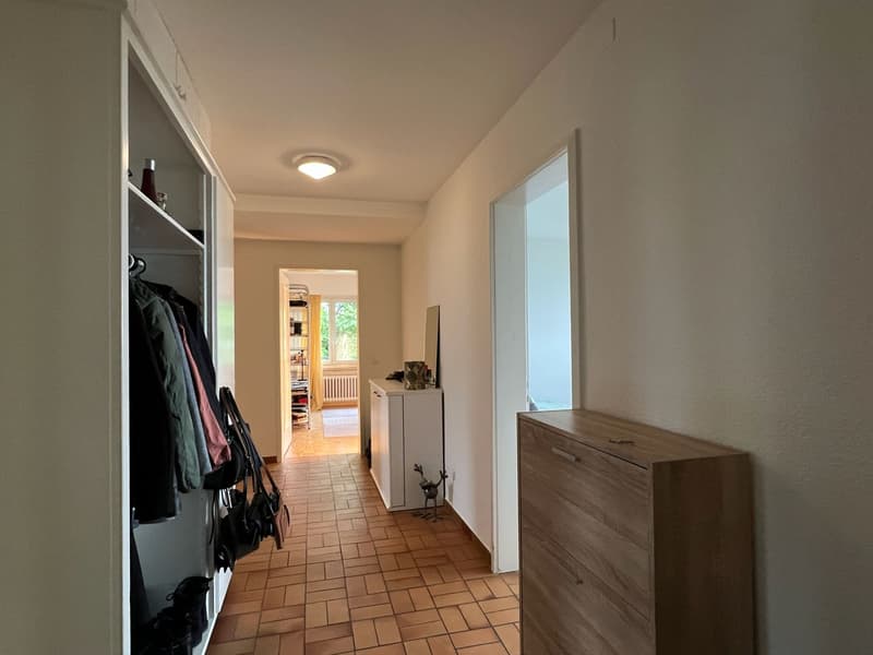 Schöne 4-Zimmer-Wohnung mit Balkon an attraktiver Lage in Dielsdorf (7)
