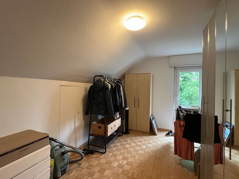 Schöne 4-Zimmer-Wohnung mit Balkon an attraktiver Lage in Dielsdorf (5)