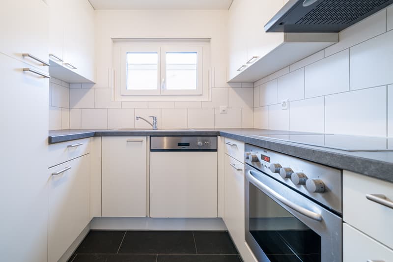 Zentrale schöne 3-Zimmer Wohnung zur Verfügung (3)