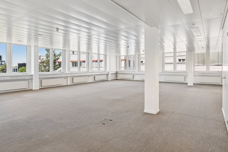 Votre nouveau bureau - directement à la gare de Schwerzenbach (3)