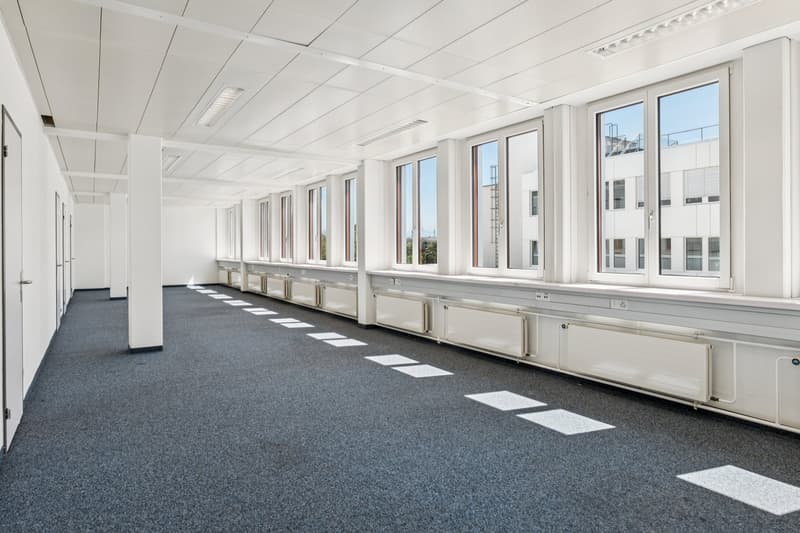 Votre nouveau bureau - directement à la gare de Schwerzenbach (5)