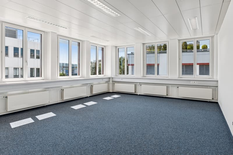 Votre nouveau bureau - directement à la gare de Schwerzenbach (6)