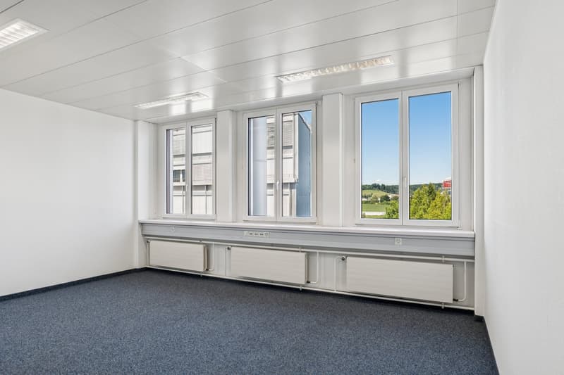 Votre nouveau bureau - directement à la gare de Schwerzenbach (4)