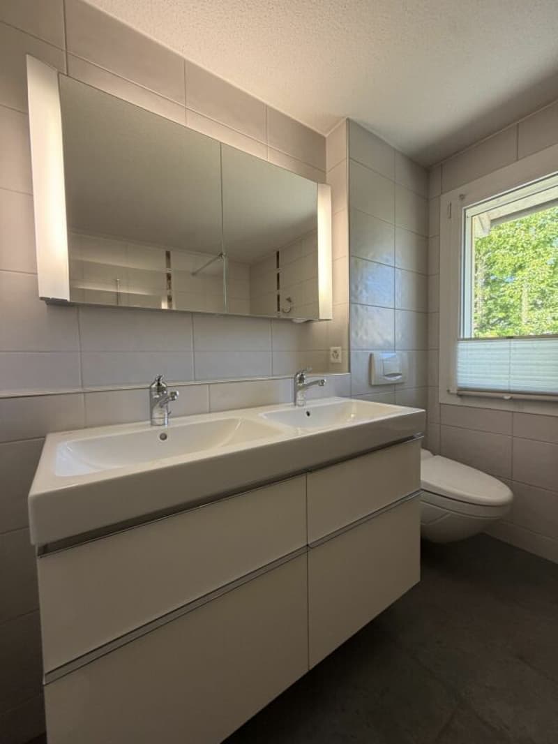 Idyllisches Familienwohnen im Grünen: Gepflegtes 5.5-Zimmer-Eck-Reihenhaus (10)