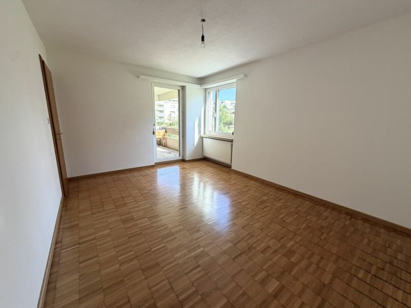 Gemütliche 3.5-Zimmer-Hochparterrewohnung mit zwei Balkonen an zentraler Lage (8)
