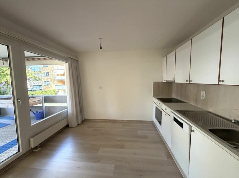 Gemütliche 3.5-Zimmer-Hochparterrewohnung mit zwei Balkonen an zentraler Lage (7)