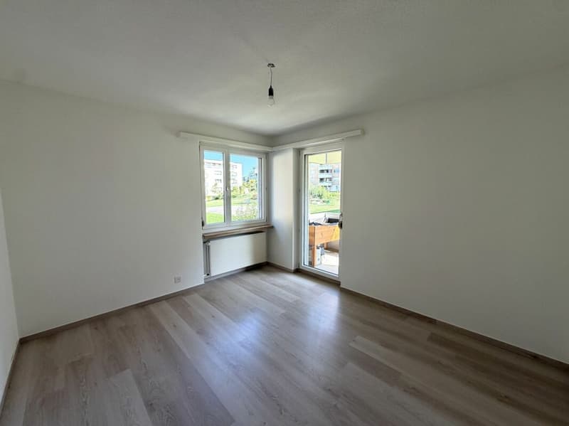 Gemütliche 3.5-Zimmer-Hochparterrewohnung mit zwei Balkonen an zentraler Lage (9)