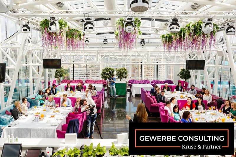 Zürich: Grosses und modernes Restaurant mit Eventraum zu verkaufen (1)