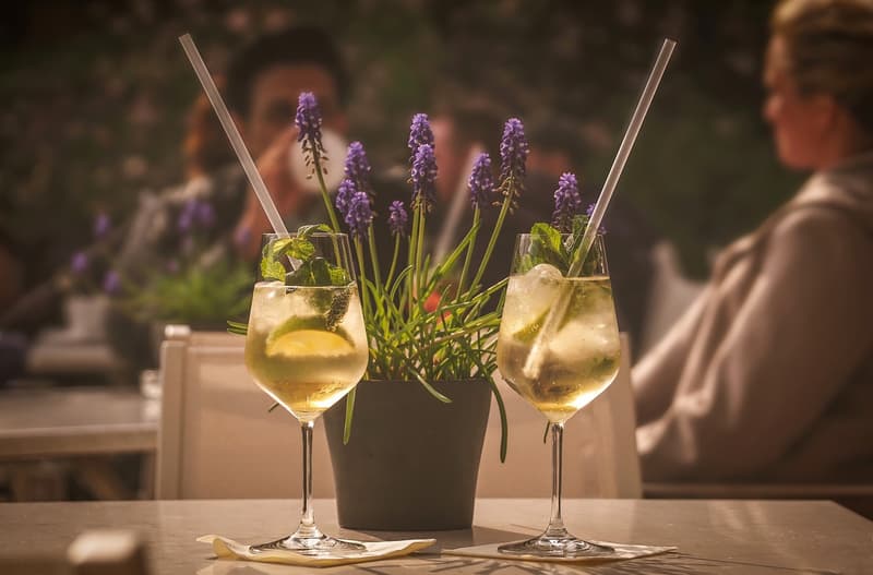 Zürich Kreis 1: Bar-Restaurant an zentraler Lage zu verkaufen (1)